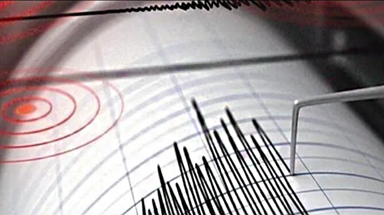 خبر عاجل من CNN حول زلزال بقوة 2.7 درجة قرب هيلزديل، شمال نيوجيرسي، شعر به العديد في المنطقة.