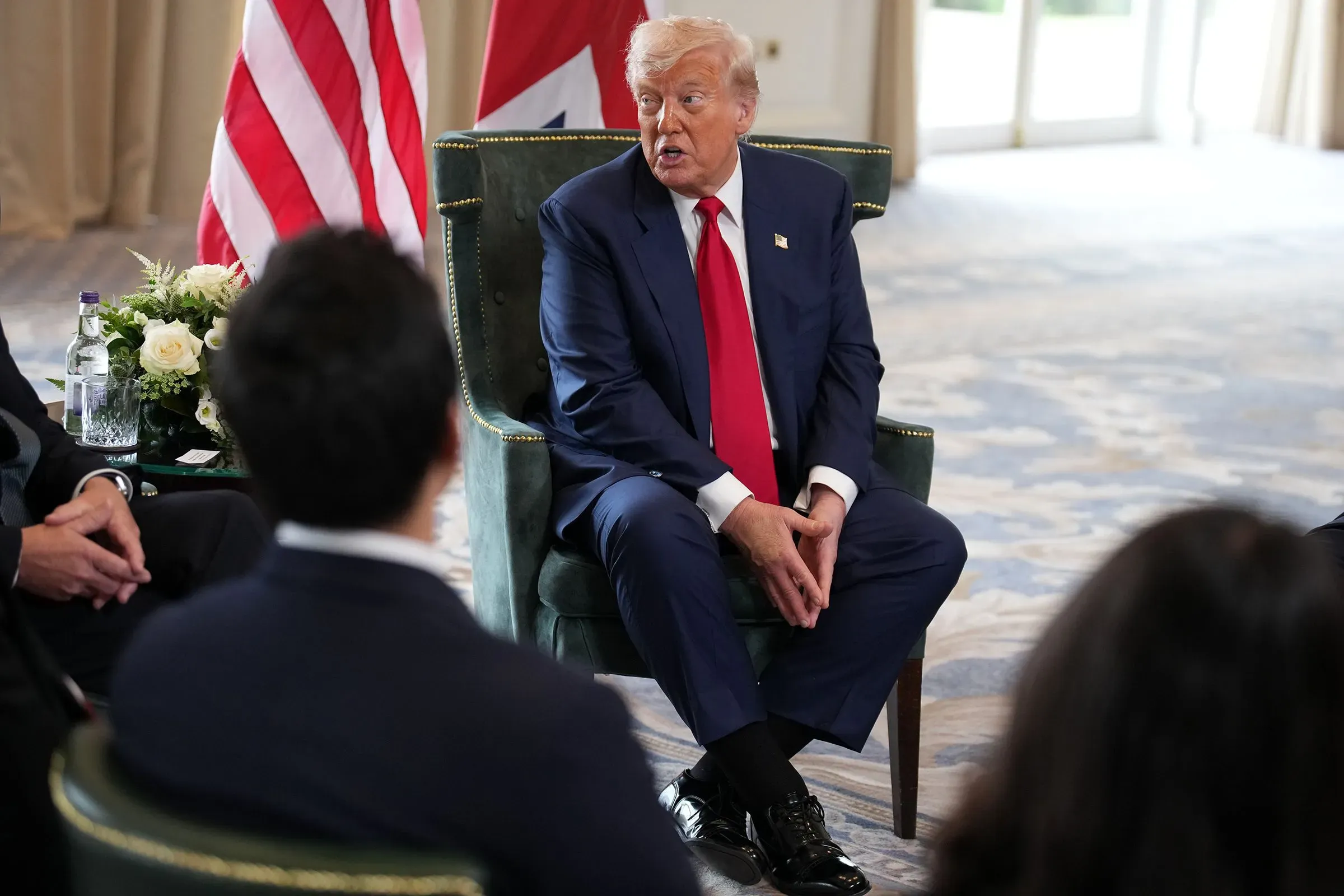 ترامب يتحدث خلال اجتماع مع رئيس الوزراء البريطاني كير ستارمر، مع التركيز على علاقته السابقة بجيفري إبشتاين.