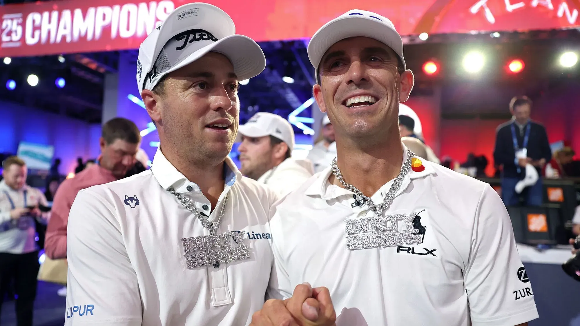 لاعبو الجولف جاستن توماس وبيلي هورشيل يحتفلون بفوز فريق أتلانتا درايف جي سي بالبطولة بعد مباراة مثيرة ضد نيويورك.