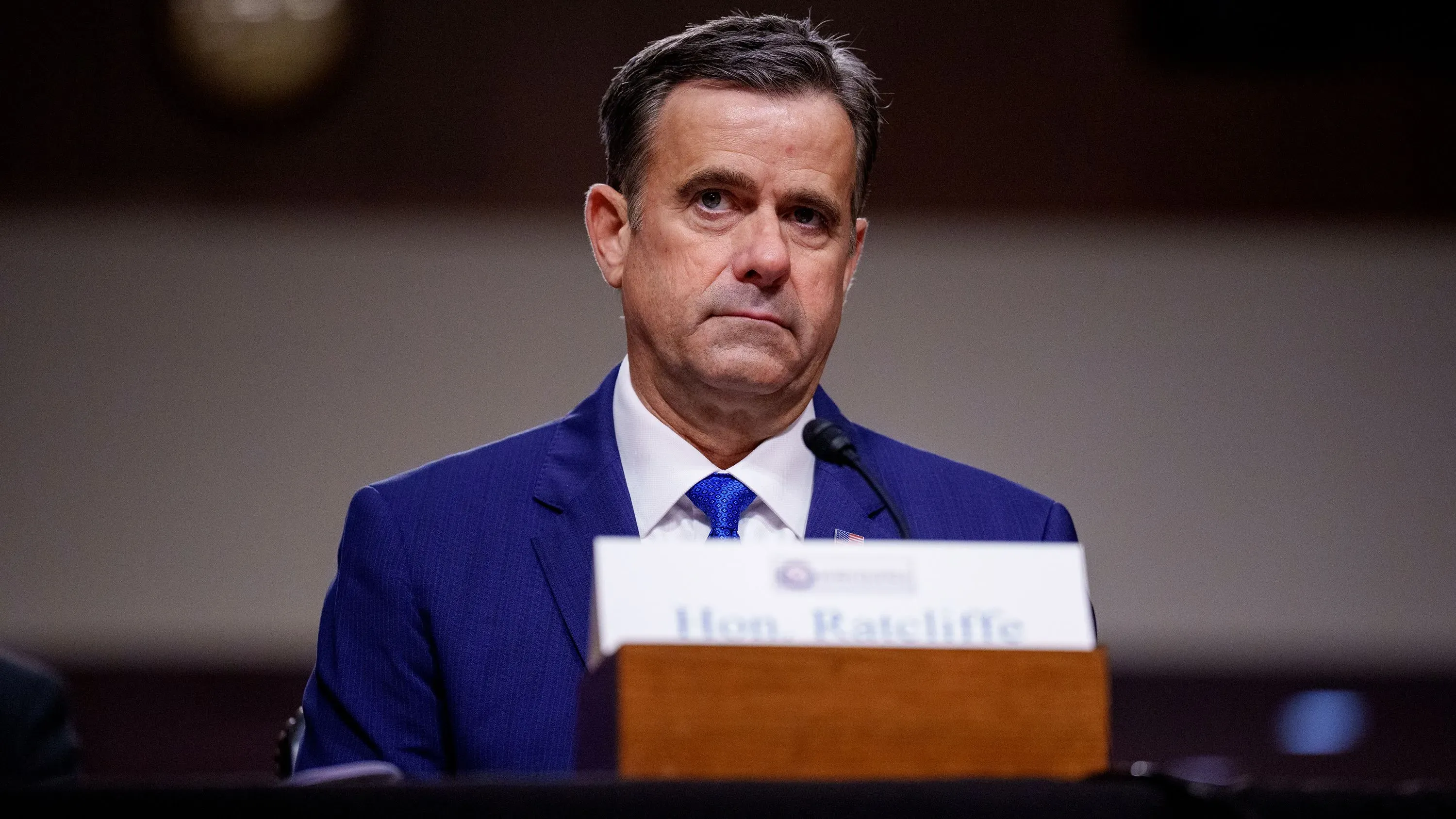 جون راتكليف، مدير وكالة الاستخبارات المركزية، أثناء جلسة استماع وتقييمات جديدة حول أصول كوفيد-19 وقضية تسربه من مختبرات ووهان.