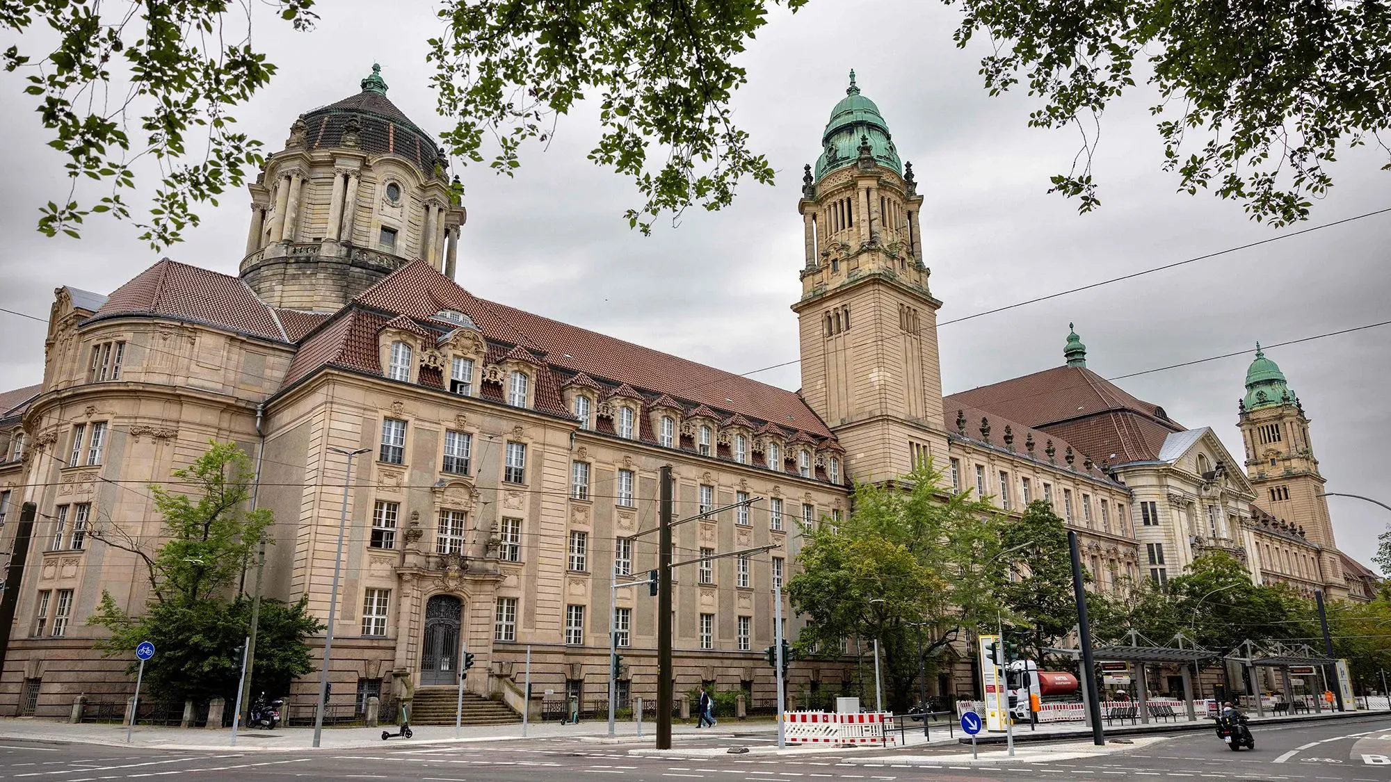 مبنى المحكمة في برلين، حيث يواجه طبيب اتهامات بالقتل بعد إعطائه أدوية قاتلة لمرضى تحت رعايته.