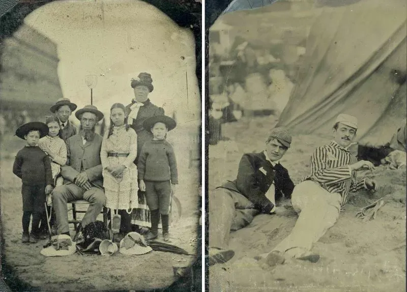 صور تاريخية لعائلة بريطانية على الشاطئ، تظهر الأزياء التقليدية والأجواء الاجتماعية في القرن التاسع عشر.