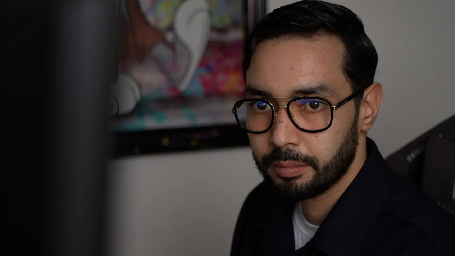 مروان أعراب، مؤسس FindMyScammer.com، يعمل على إنقاذ ضحايا الاحتيال عبر الإنترنت، مستخدماً تقنيات استخبارات مفتوحة المصدر.