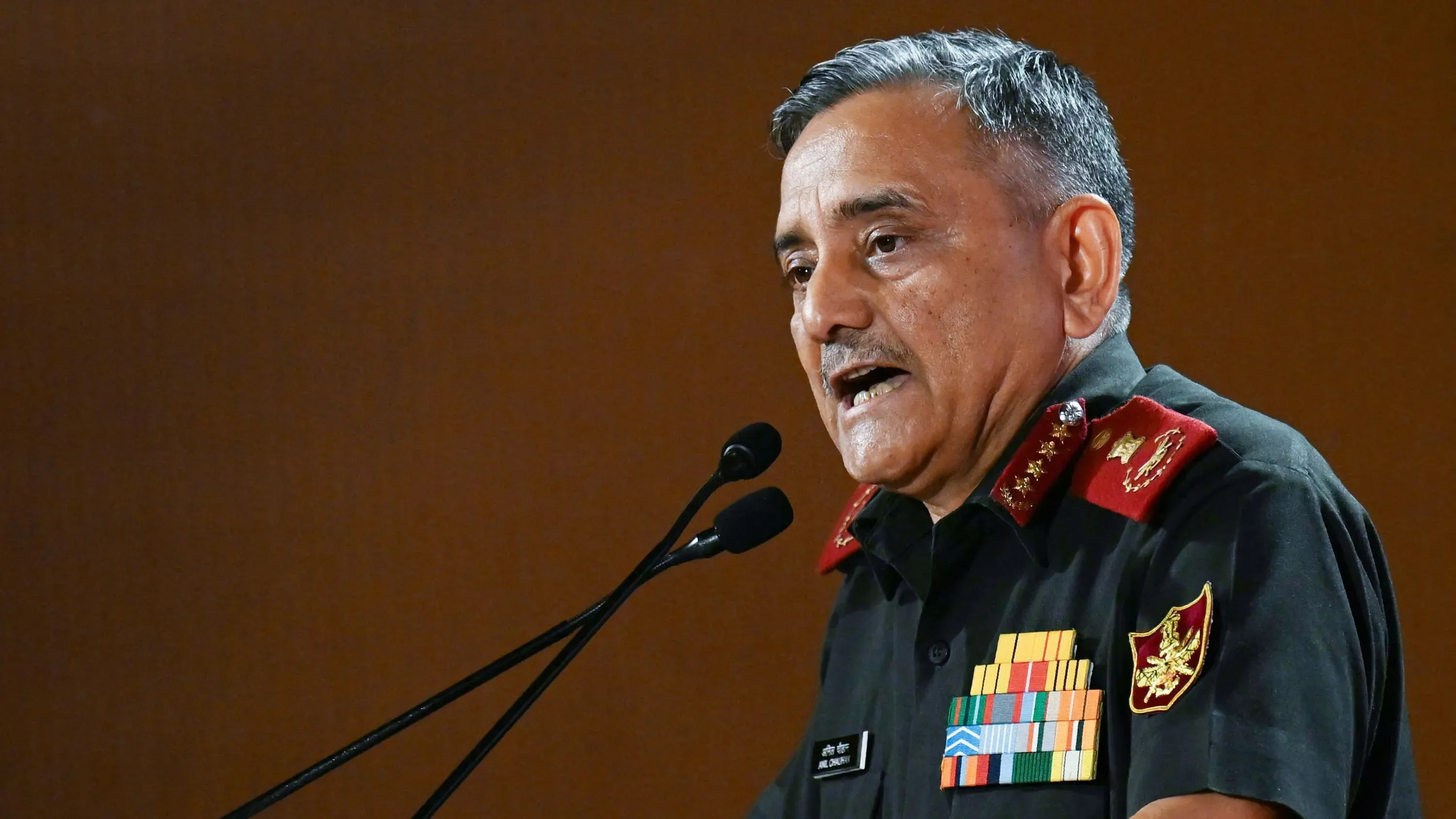 الجنرال أنيل تشوهان يتحدث في منتدى شانغريلا للدفاع في سنغافورة، مع التركيز على التوترات العسكرية بين الهند وباكستان.