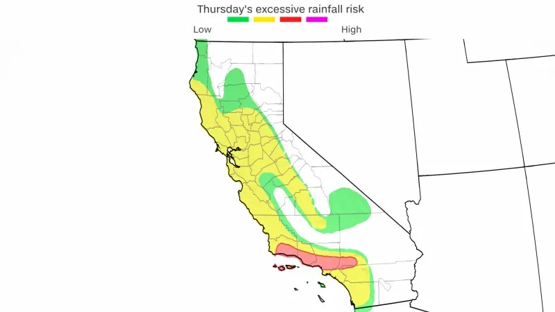 خريطة توضح مناطق خطر هطول الأمطار الغزيرة في جنوب كاليفورنيا، مع تدرجات لونية تشير إلى مستويات الخطر المختلفة.