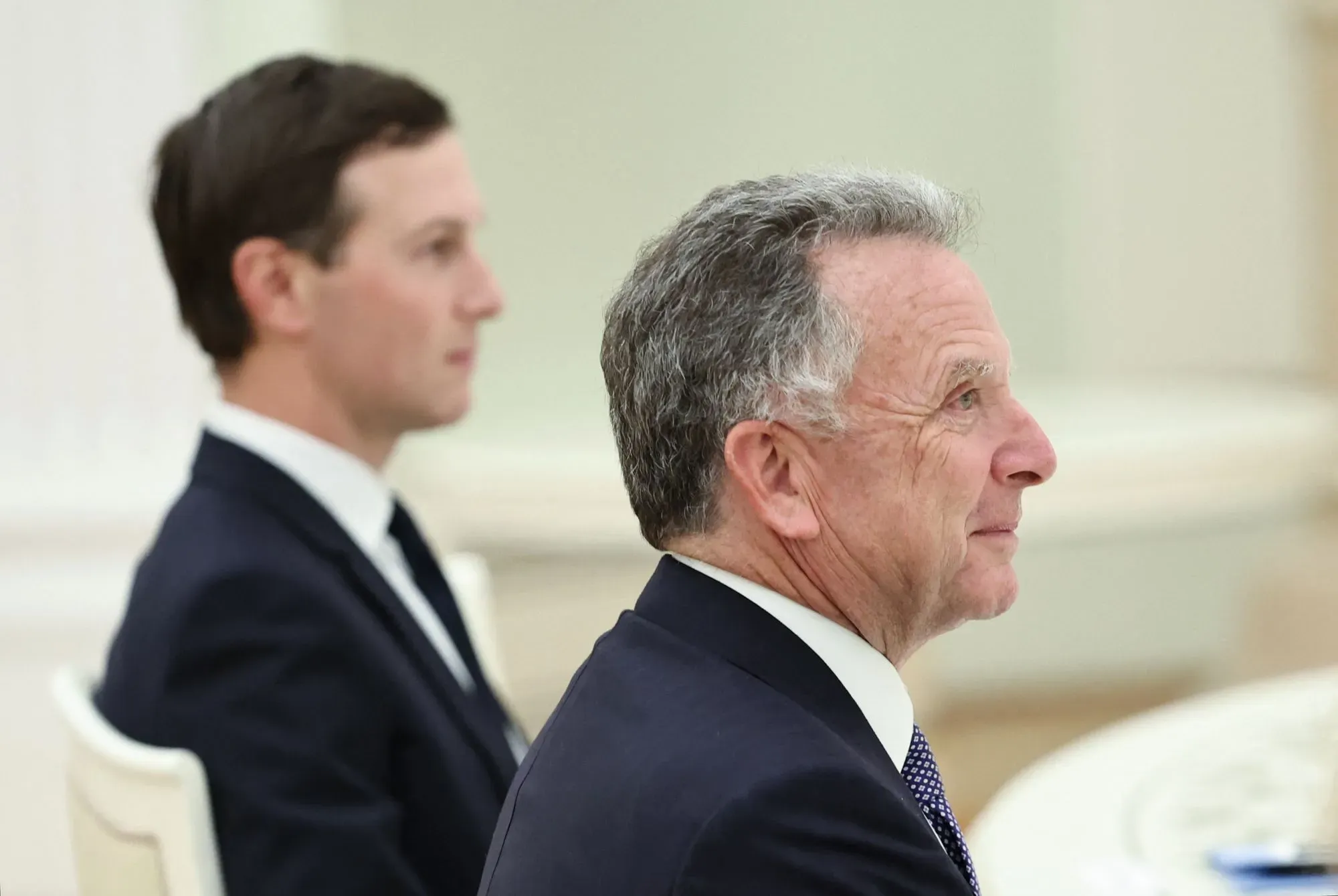 اجتماع بين مسؤولين أمريكيين وأوروبيين في برلين لمناقشة خطة تسوية سلمية لأزمة أوكرانيا وسط تصعيد الهجمات الروسية على البنية التحتية.