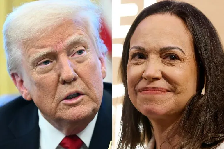 ماريا كورينا ماتشادو تتحدث مع دونالد ترامب، حيث تسلمت جائزة نوبل للسلام لعام 2025، في سياق دعمها للديمقراطية في فنزويلا.