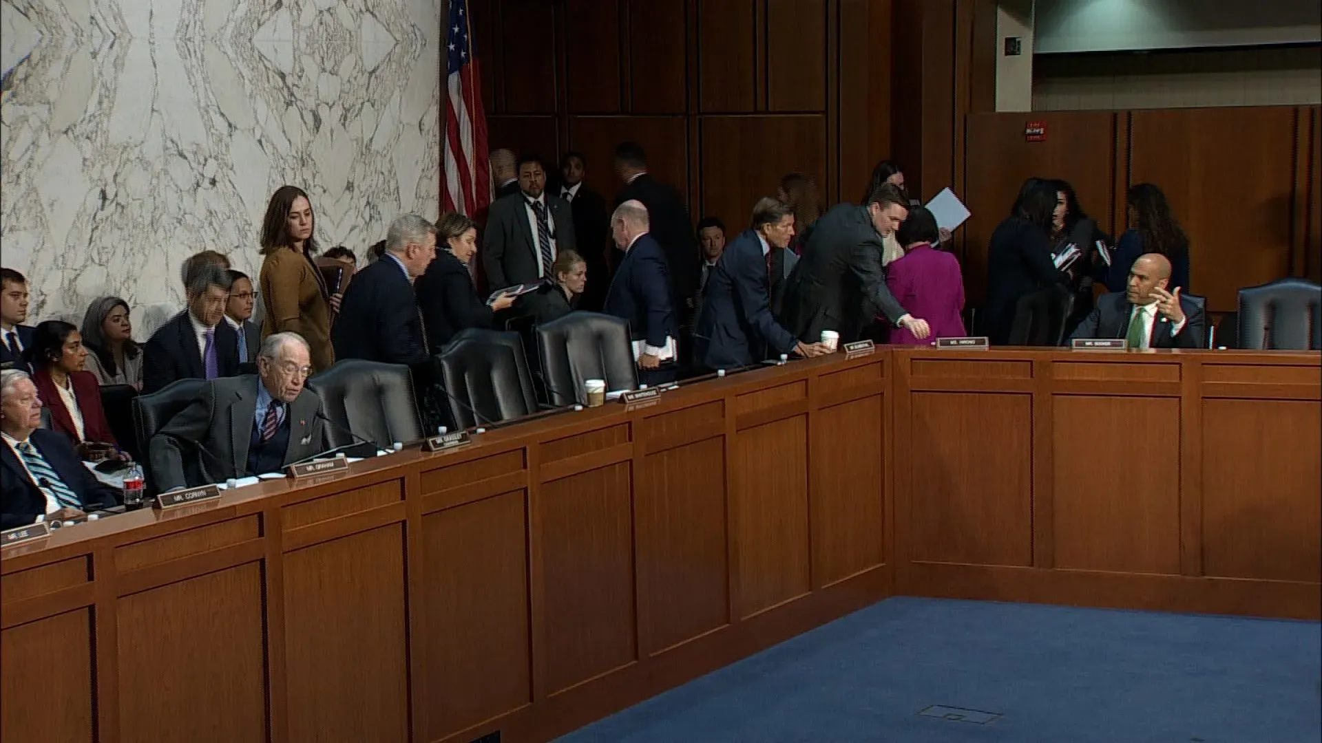 اجتماع اللجنة القضائية في مجلس الشيوخ حيث تم التصويت على ترشيح إيميل بوف كقاضٍ فيدرالي، مع غياب الأعضاء الديمقراطيين.