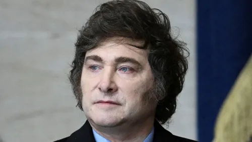 صورة للرئيس الأرجنتيني خافيير ميلي، الذي يواجه شكاوى احتيال بسبب ترويجه لعملة مشفرة على وسائل التواصل الاجتماعي.