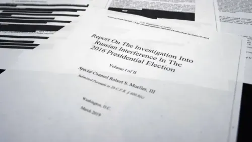 تقرير حول التحقيق في التدخل الروسي بالانتخابات الرئاسية 2016، يتضمن مستندات رسمية ومعلومات استخباراتية.