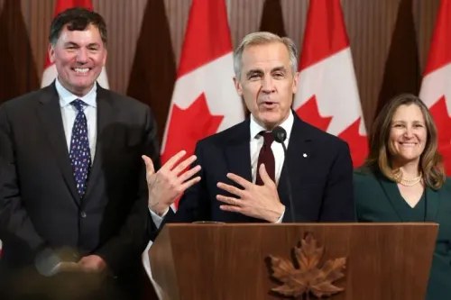 رئيس الوزراء الكندي مارك كارني يتحدث في جامعة تورنتو عن زيادة الإنفاق الدفاعي، مع العلم أن كندا ستفي بمتطلبات الناتو.