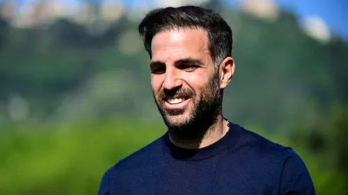 روبرتو مانشيني يعبر عن إعجابه بفلسفة فابريغاس الهجومية في قيادة فريق Como الإيطالي إلى دوري أبطال أوروبا.