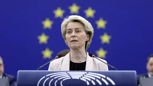 أورسولا فون دير لاين، رئيسة المفوضية الأوروبية، تتحدث في البرلمان الأوروبي حول خطة الاتحاد الأوروبي للرد على الرسوم الجمركية الأمريكية.