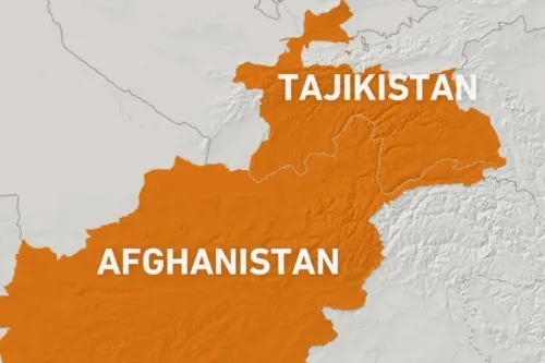 خريطة توضح حدود طاجيكستان وأفغانستان، مع التركيز على التوترات الحدودية والنزاعات المسلحة بين قوات حرس الحدود والمتسللين.