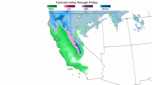تظهر خريطة الطقس توقعات الأمطار والثلوج في كاليفورنيا حتى يوم الجمعة، مع مناطق مهددة بالفيضانات والانهيارات الأرضية.