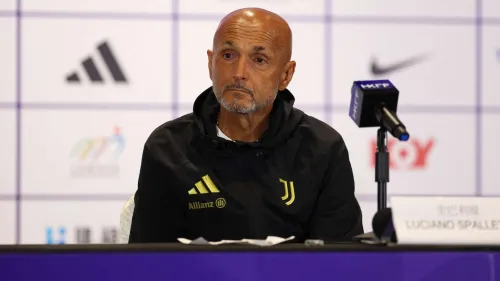 لوشيا سباليتي مدرب يوفنتوس في مؤتمر صحفي يتحدث عن تحديات بناء الفريق والوجوه الجديدة وسط ضغوط الدوري الإيطالي ودوري أبطال أوروبا.