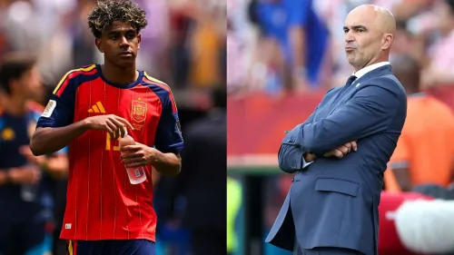 لاعب منتخب إسبانيا لامين يامال بالقميص الأحمر رقم 19 ومدرب المنتخب لويس دي لا فوينتي خلال استعدادات نصف نهائي كأس العالم ضد فرنسا.