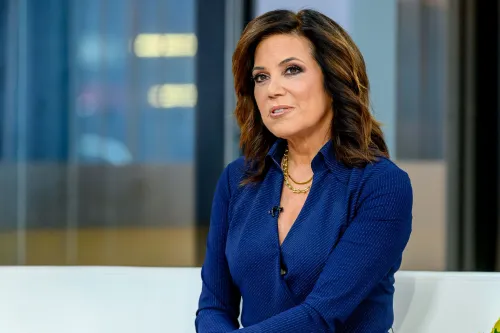 ميشيل تافويا، المذيعة الرياضية السابقة، تتحدث عن ترشحها لمجلس الشيوخ الأمريكي في مينيسوتا، مع التركيز على قضايا مثل مكافحة الفساد.