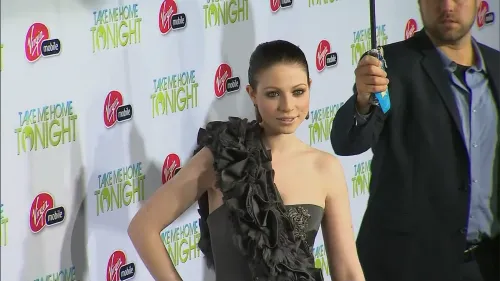 ميشيل تراختنبرغ تتألق بفستان أسود مزين، أثناء حضورها حدث في مدينة نيويورك، حيث تم الإبلاغ عن وفاتها مؤخرًا.