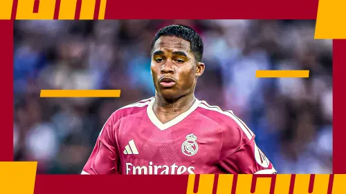 اللاعب البرازيلي إندريك في زي ريال مدريد، يعكس طموحه رغم غيابه عن المباريات الرسمية بسبب الإصابات العضلية.