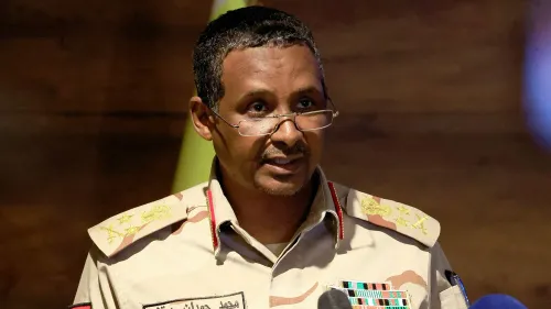 محمد حمدان دقلو، قائد قوات الدعم السريع في السودان، يتحدث عن تشكيل حكومة جديدة في ظل الصراع المستمر مع الجيش السوداني.
