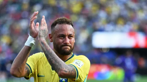 نيمار يودع المنتخب البرازيلي بعد مسيرة دولية حافلة، خلال وداعه المؤثر في كأس العالم 2026 بالزي الأصفر.