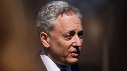 ديفيد ساكس، مسؤول الذكاء الاصطناعي في البيت الأبيض، يتحدث في قمة أمازون عن تأثير الذكاء الاصطناعي على سوق العمل والاقتصاد.