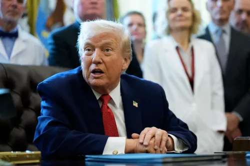 ترامب يتحدث خلال إعلان عن "ألعاب باتريوت جيمز" في البيت الأبيض، مع حضور عدد من المسؤولين والخبراء.