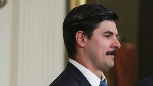 إقالة أحد أعضاء لجنة سلامة المنتجات الاستهلاكية، ريتشارد ترومكا جونيور، من قبل إدارة ترامب، وسط جدل حول استقلالية الوكالات الفيدرالية.