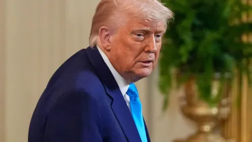 ترامب يتحدث عن احتمال خصخصة فاني ماي وفريدي ماك، مع التركيز على تأثير ذلك على سوق الرهن العقاري في أمريكا.