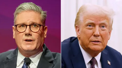 كير ستارمر ودونالد ترامب في صورة مشتركة، حيث يعبر ستارمر عن قلقه بشأن العلاقات الأمريكية الأوروبية وتأثيرها على أوكرانيا.