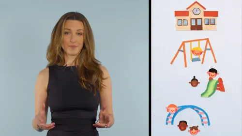 امرأة تتحدث أمام خلفية تحتوي على رسومات لأطفال يلعبون في ساحة مدرسة، مما يبرز أهمية القضايا القانونية وتأثيرها على المجتمع.