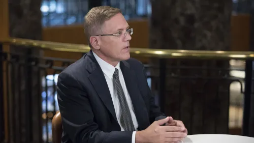 الرئيس التنفيذي لشركة ألكوا، ويليام أوبلينجر، يتحدث في مؤتمر حول تأثير الرسوم الجمركية على الألومنيوم على الوظائف الأمريكية.