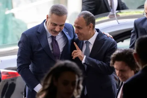 لقاء رسمي بين مسؤولين ليبيين وتركيين يعكس تنسيقاً متزايداً في التعاون العسكري والتقني بين تركيا والقيادة العامة في شرق ليبيا.