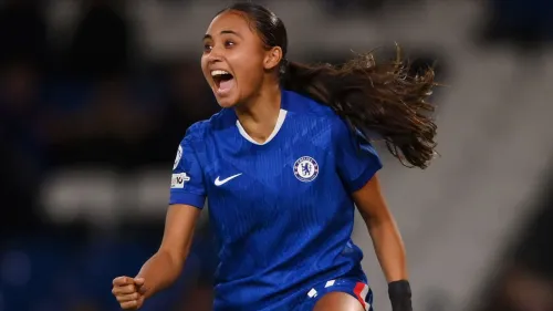 أليسا طومسون تحتفل بهدفها الحاسم لتشيلسي في فوز 1-0 على أرسنال ضمن الدوري الإنجليزي الممتاز للسيدات.