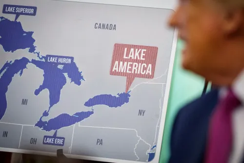 خريطة تُظهر بحيرة أونتاريو مع تسمية جديدة "Lake America" في سياق إعادة تسمية جغرافية مثيرة للجدل من قبل ترامب.