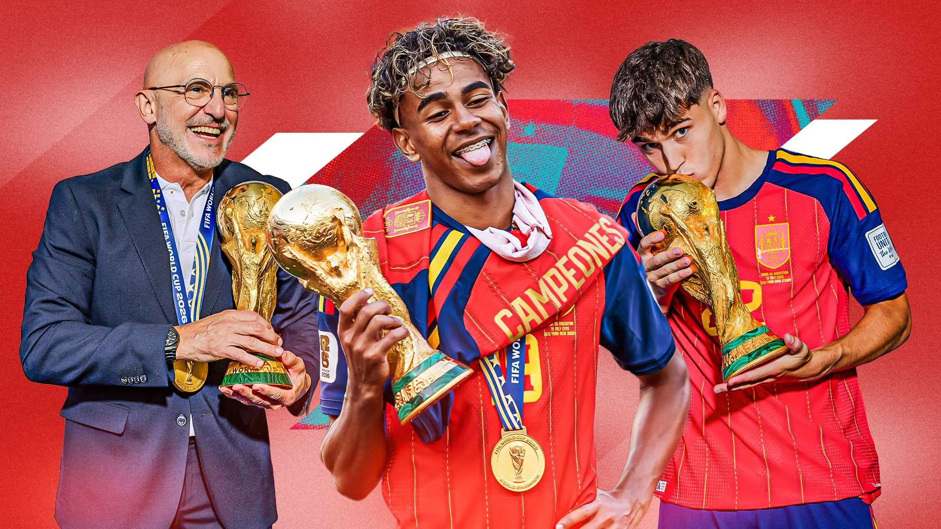 لاعبا منتخب إسبانيا يحملان كأس العالم ويحتفلان مع مدربهم وسط أجواء الفرح بعد الفوز بكأس العالم 2026.