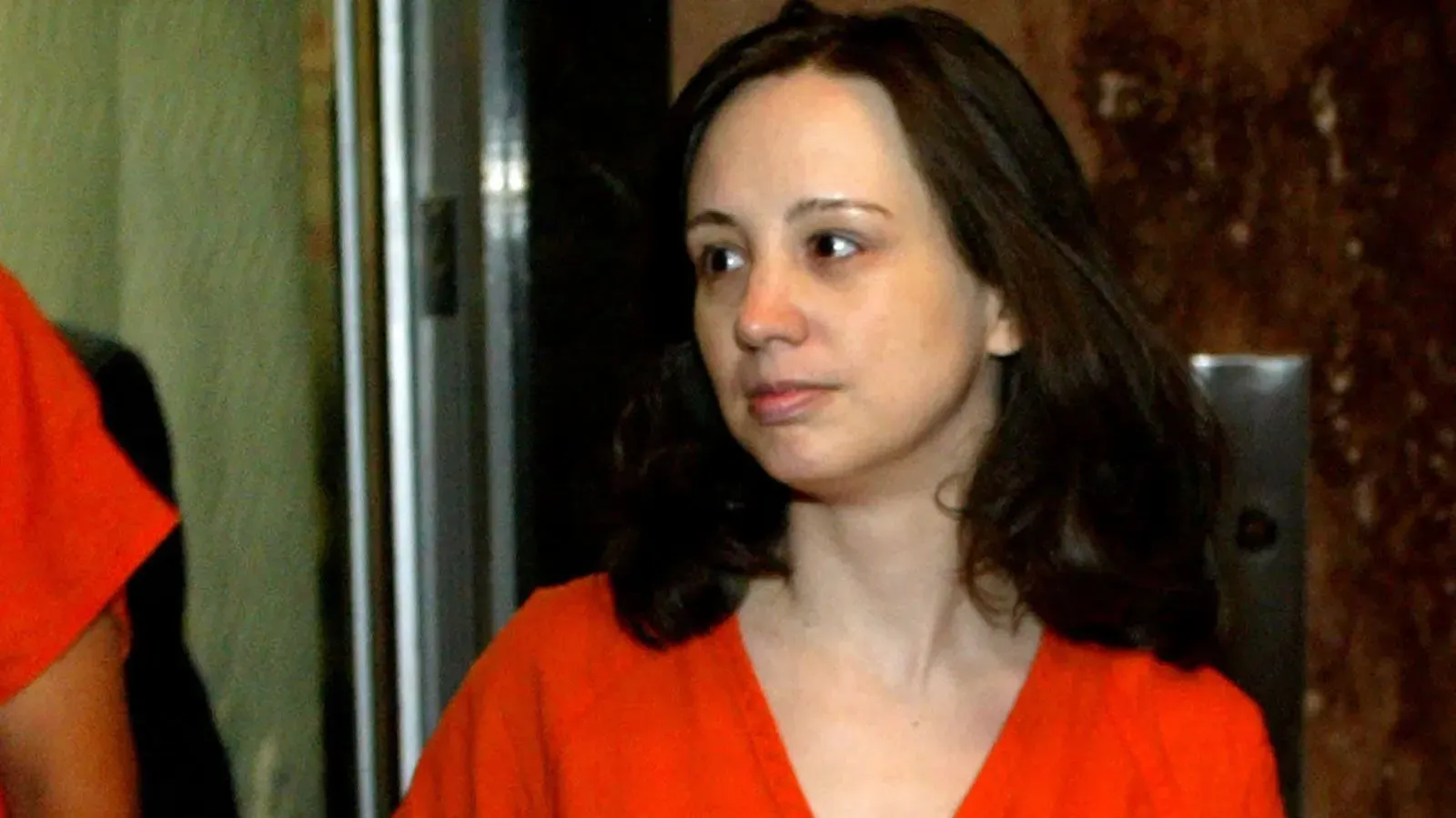 بريندا أندرو، السجينة الوحيدة المحكوم عليها بالإعدام في أوكلاهوما، تظهر في قاعة المحكمة حيث تستأنف حكم إدانتها بتهمة القتل.