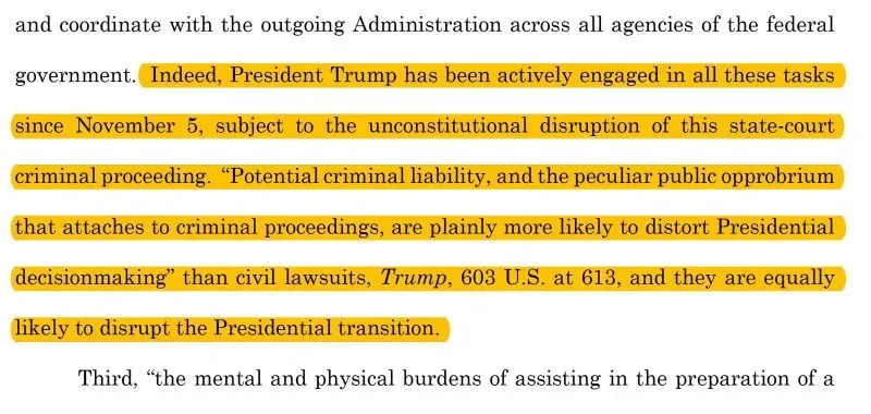 نص قانوني يبرز النقاط الرئيسية في قضية ترامب ضد الولايات المتحدة، مع تسليط الضوء على الحصانة الرئاسية والتحديات القانونية.