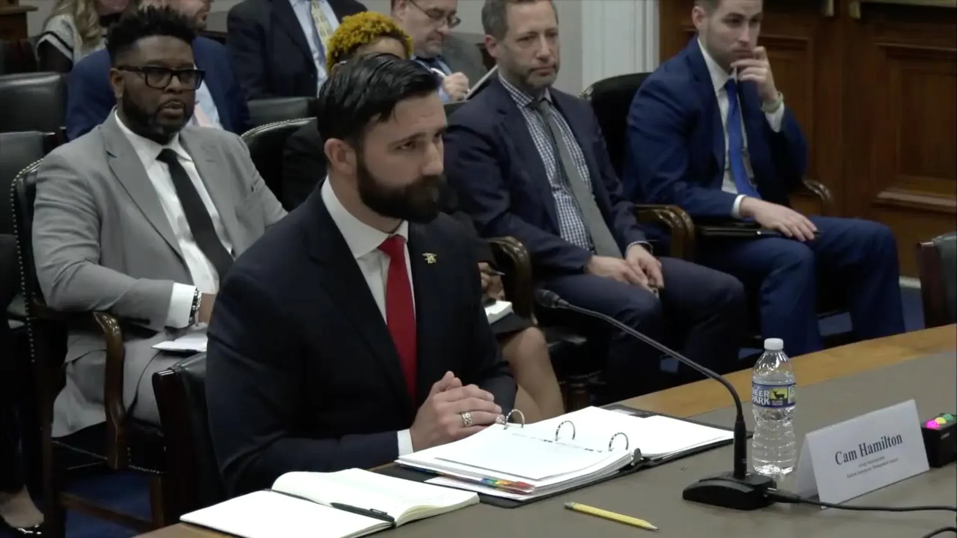 كام هاملتون، القائم بأعمال مدير الوكالة الفيدرالية لإدارة الطوارئ، أثناء شهادته أمام لجنة المخصصات في مجلس النواب.