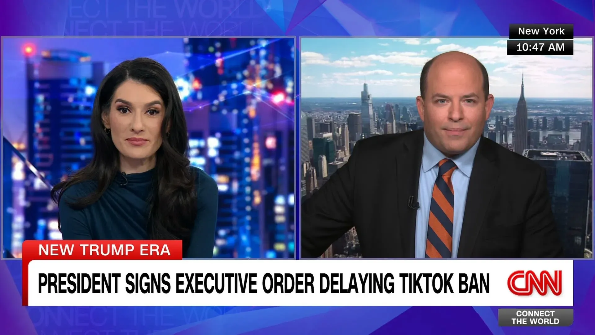 مراسلان يتحدثان في استوديو تلفزيوني عن قرار ترامب بتأجيل حظر تيك توك، مع خلفية لمدينة نيويورك.