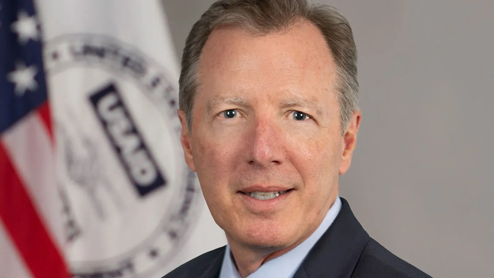 تم إقالة بول مارتن، المفتش العام للوكالة الأمريكية للتنمية الدولية، بعد انتقادات لجهود إدارة ترامب في تفكيك الوكالة.