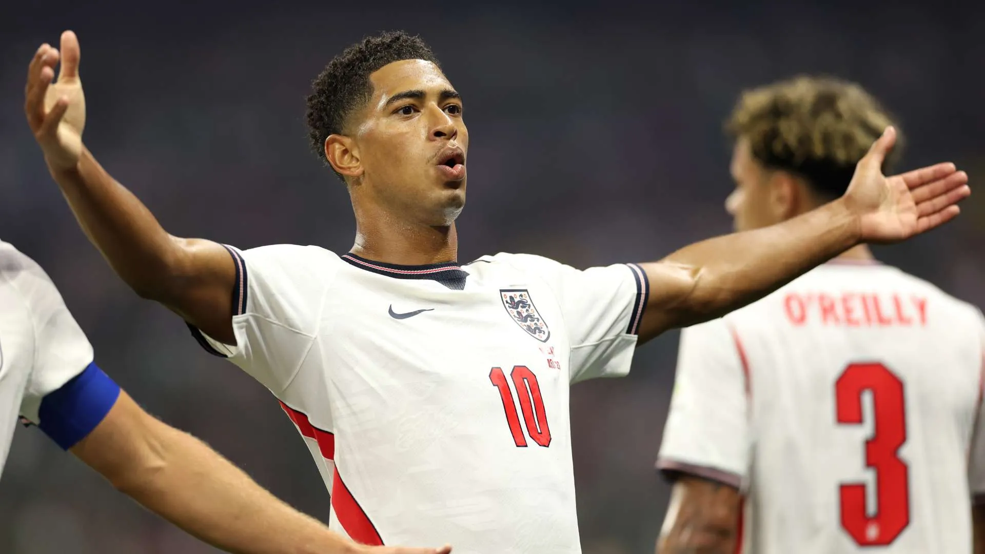 جود بيلينغهام يحتفل بهدفه مع منتخب إنجلترا في كأس العالم 2026، مؤكدًا دوره كلاعب محوري وصانع لحظات الفوز.