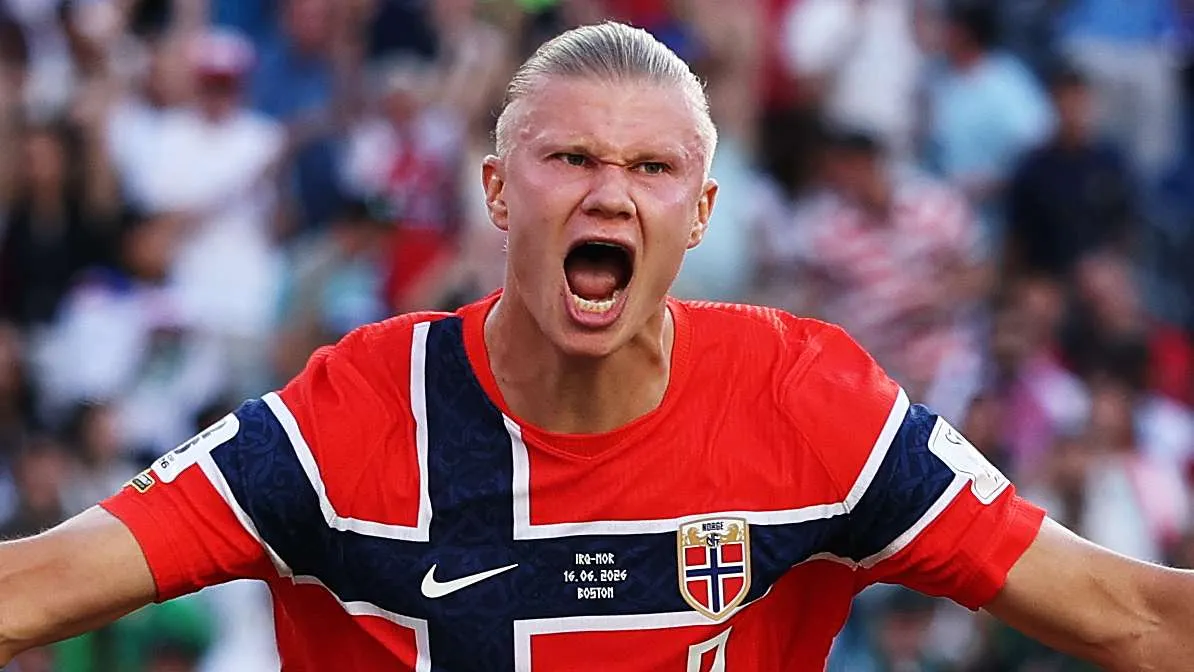 هالاند يحتفل بحماس بعد تسجيل هدف في كأس العالم 2026، ممثلاً النرويج ضمن أبرز المنافسين على الحذاء الذهبي.
