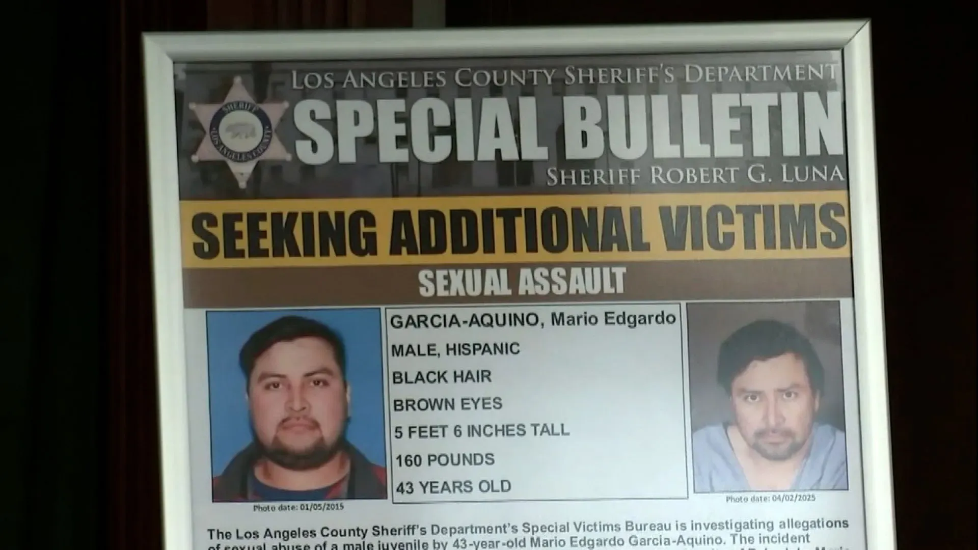 إعلان من مكتب شريف مقاطعة لوس أنجلوس يطلب معلومات عن ماريو إدغاردو غارسيا أكينو، المتهم بالاعتداء الجنسي والقتل.